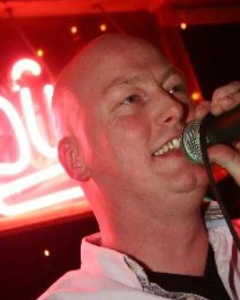 DJ Erik